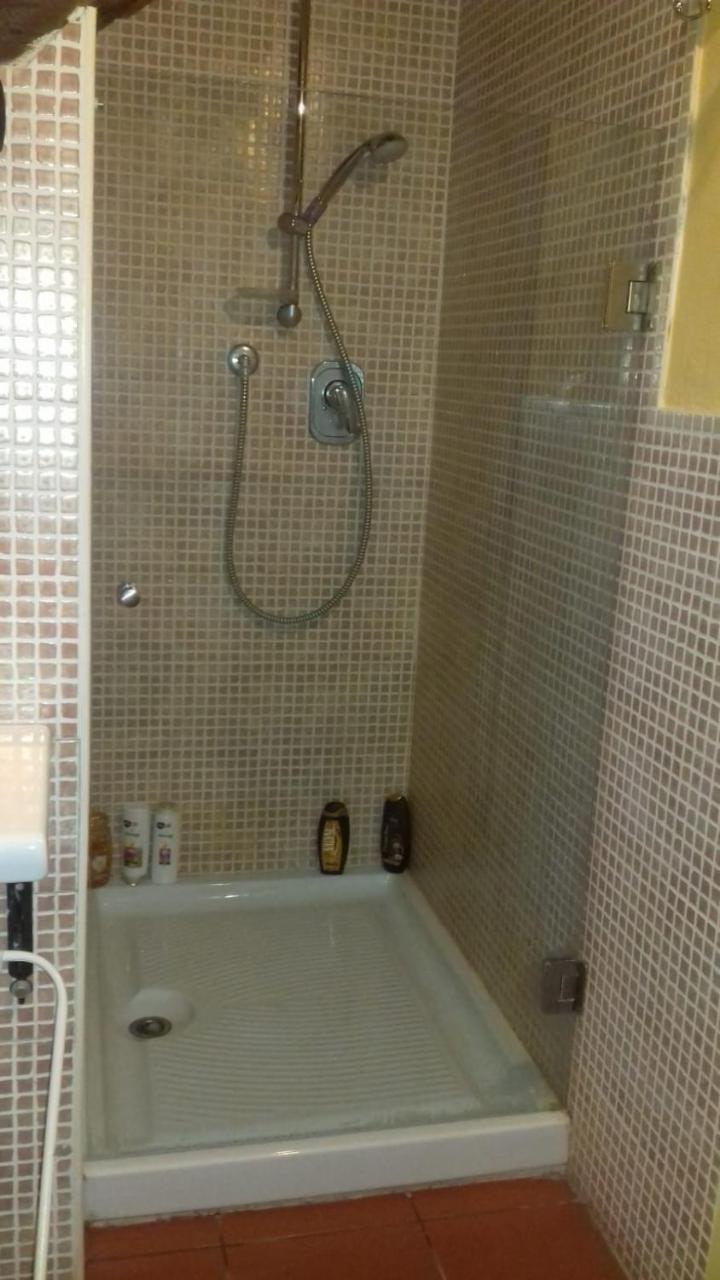Apartment Garibaldi แฟร์รารา ภายนอก รูปภาพ