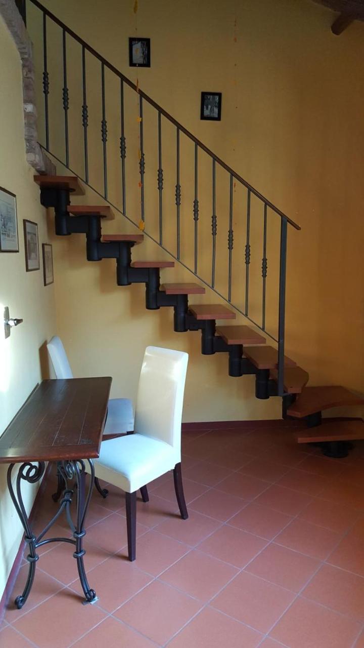 Apartment Garibaldi แฟร์รารา ภายนอก รูปภาพ
