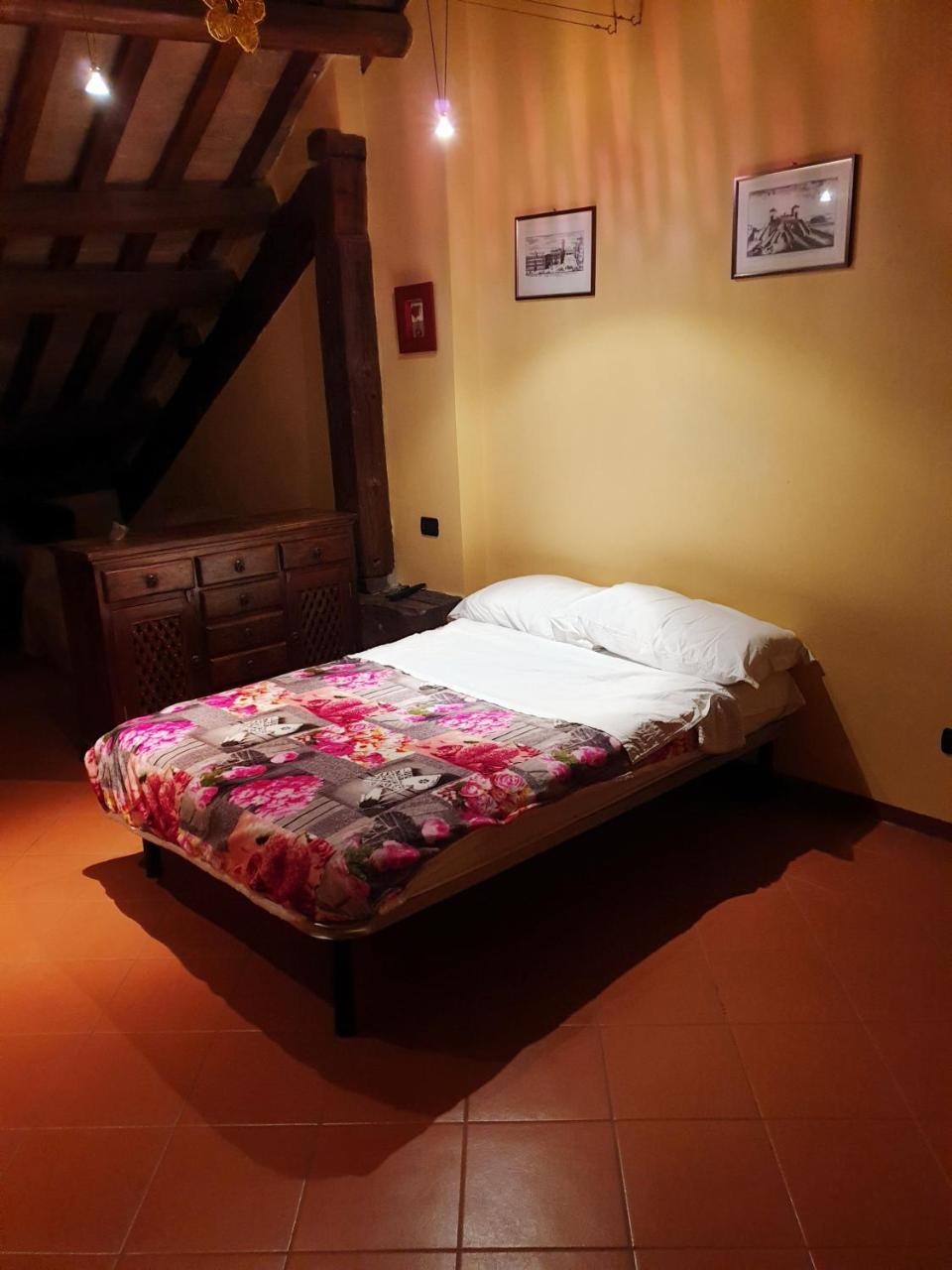 Apartment Garibaldi แฟร์รารา ภายนอก รูปภาพ